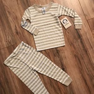 2x Gerber baby pajamas, organic